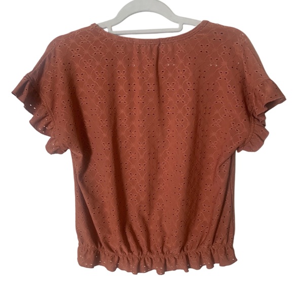 Rewind burnt Orange eyelet top with ruffles sleeves - Picture 2 of 7